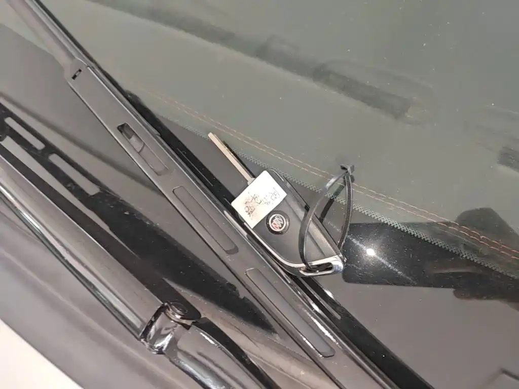 Buick Excelle — миниатюра 9