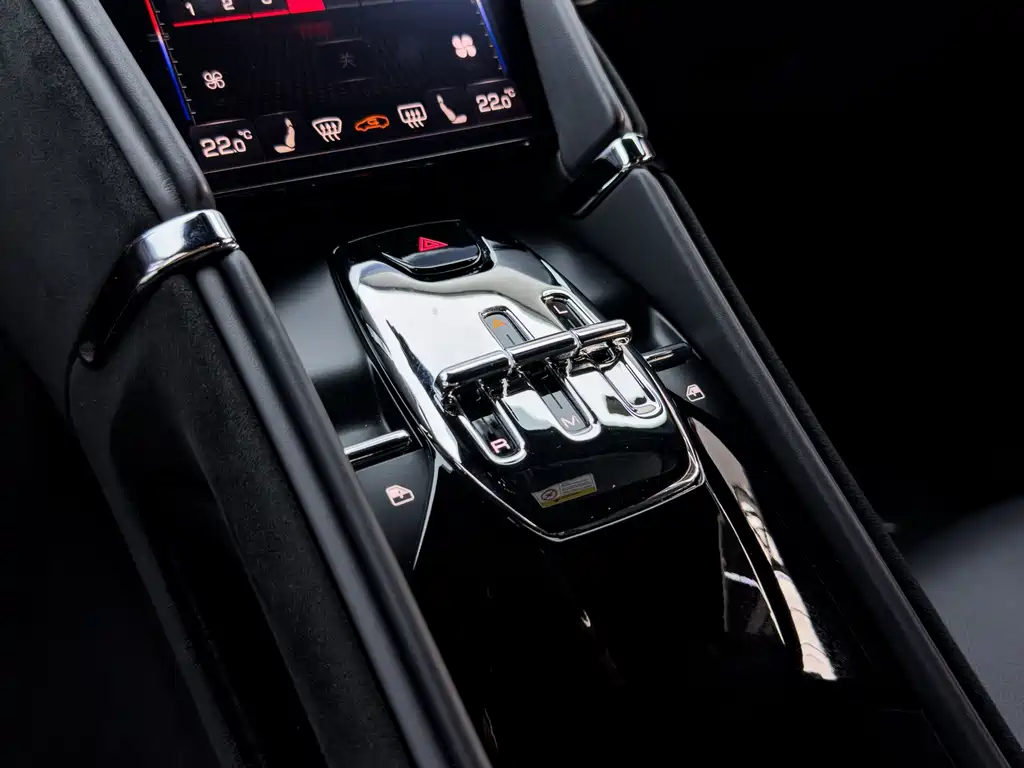 Ferrari Roma — миниатюра 22