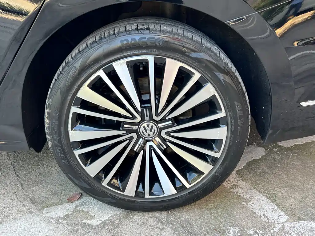 Volkswagen Passat — миниатюра 18