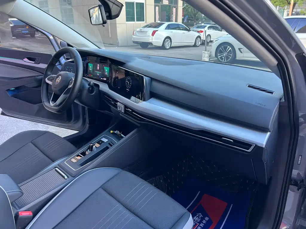 Volkswagen Golf — миниатюра 30