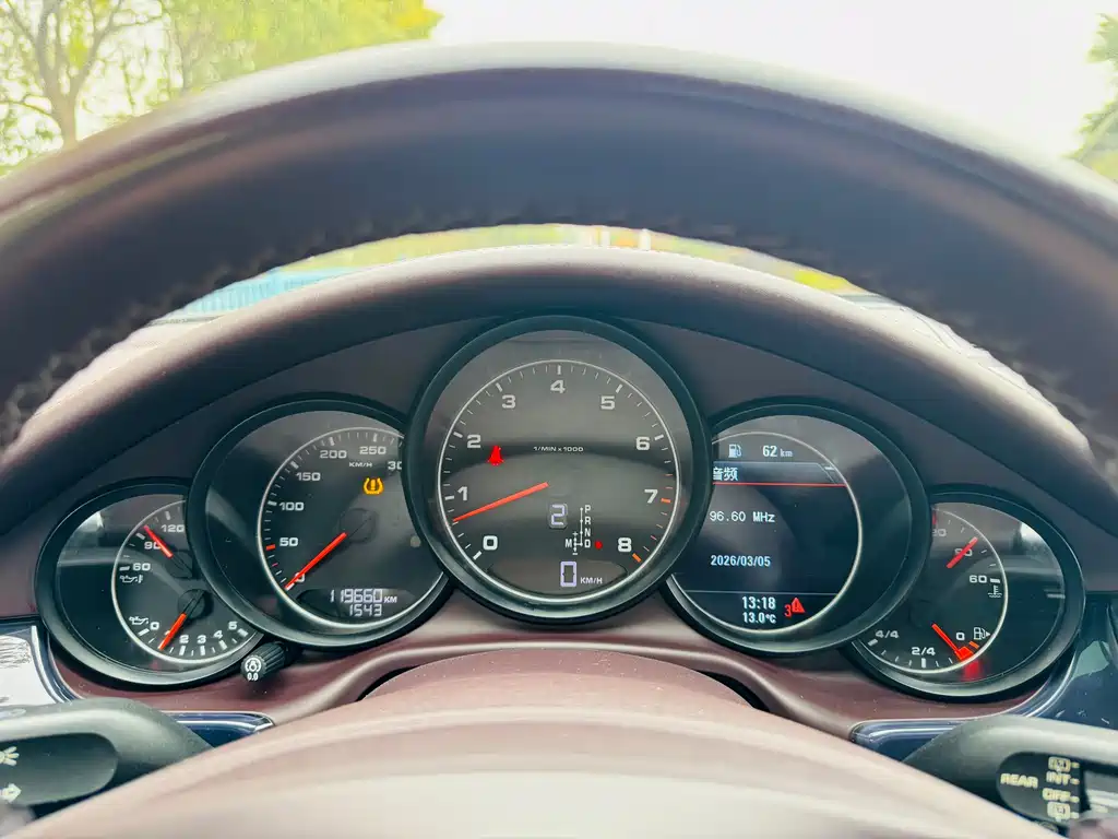 Porsche Panamera 2014 Panamera 4 3.0T