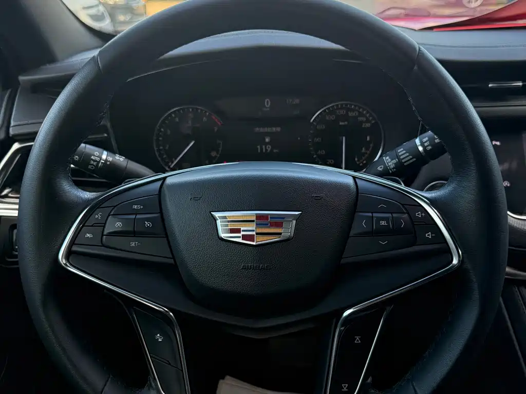 Cadillac XT5 — миниатюра 10