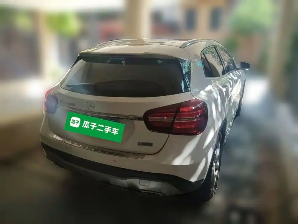 Mercedes-Benz GLA — миниатюра 6