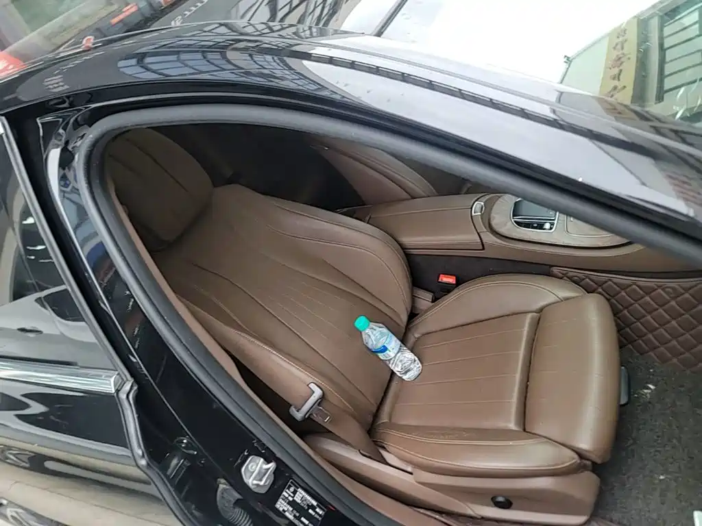 Mercedes-Benz E-Class — миниатюра 25