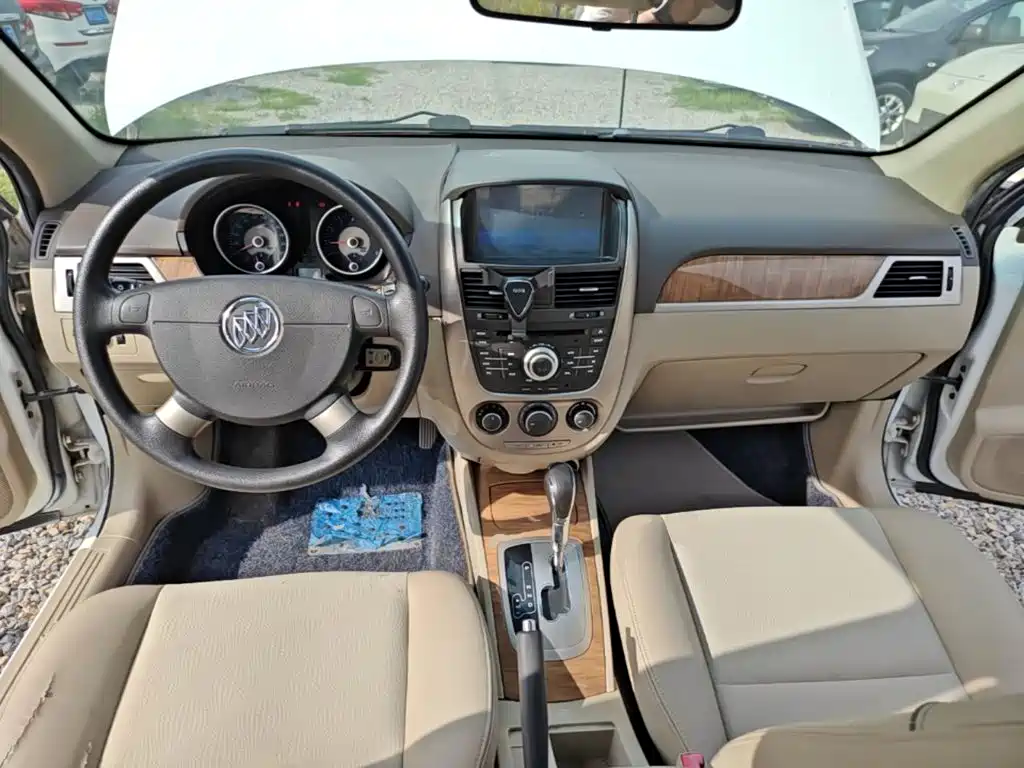 Buick Excelle — миниатюра 10