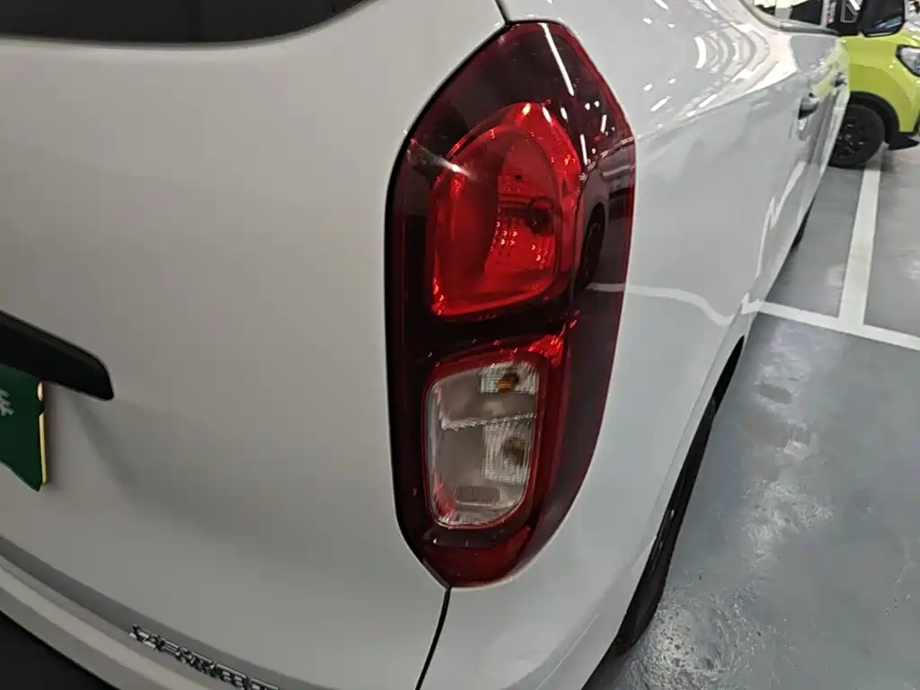 Wuling Hongguang EV — миниатюра 8