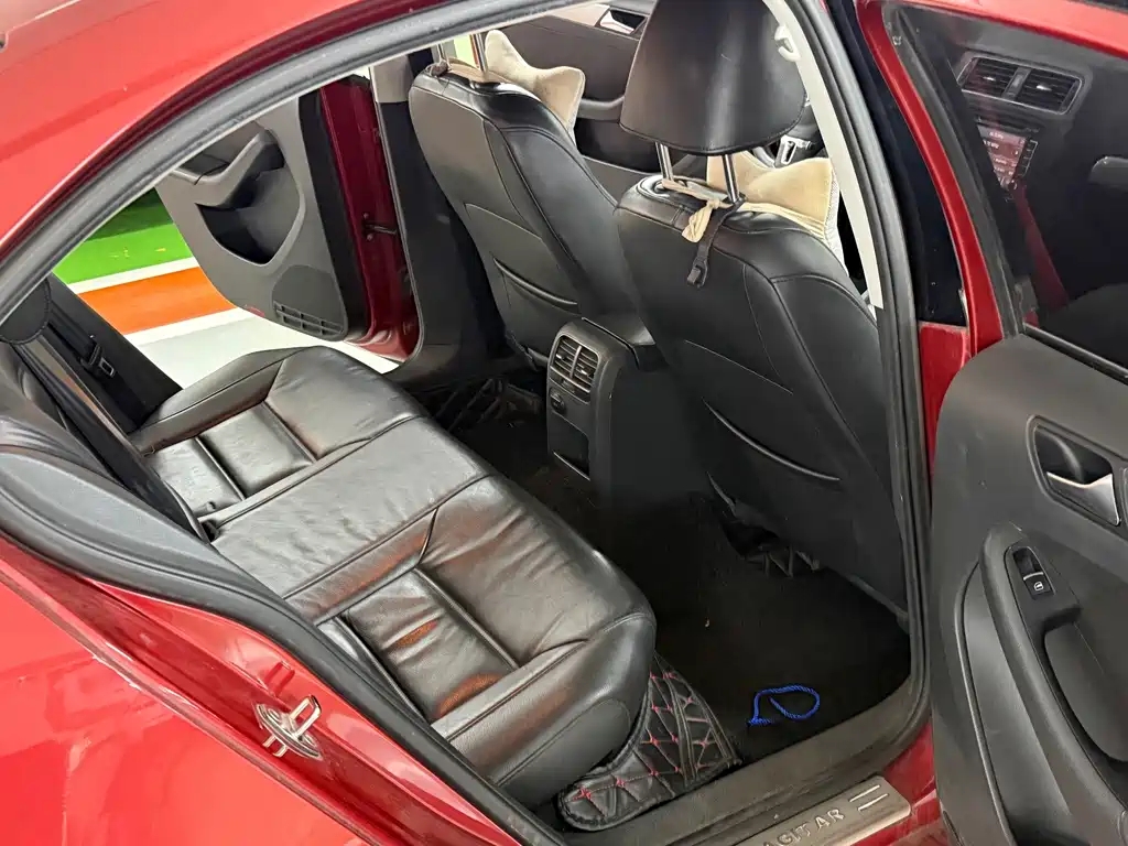 Volkswagen Sagitar — миниатюра 9