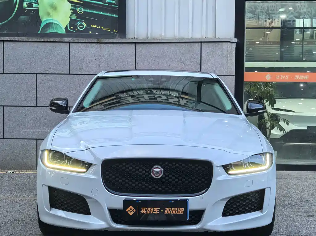 Jaguar XE — миниатюра 3