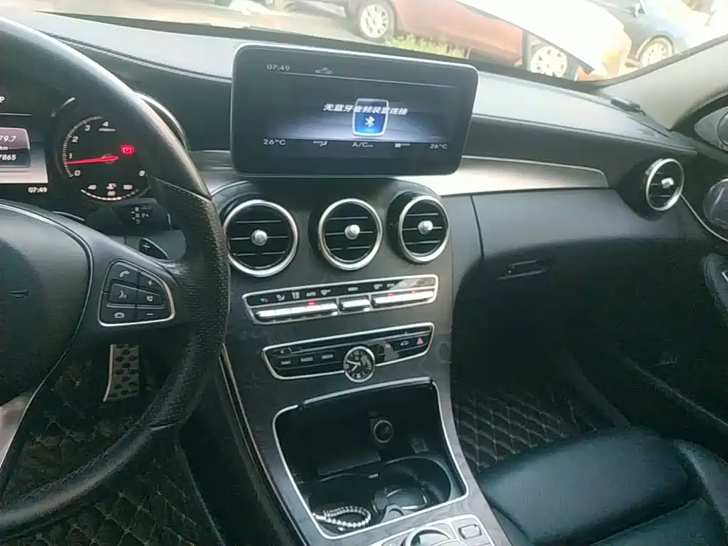 Mercedes-Benz C-Class — миниатюра 13