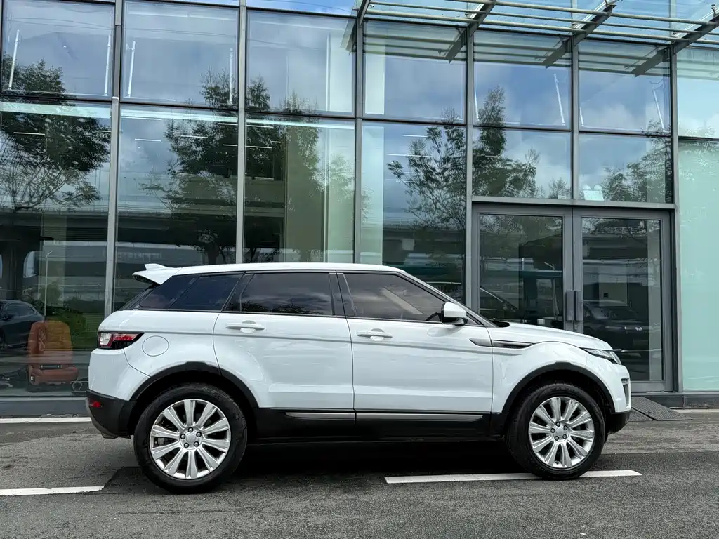 Land Rover Evoque — миниатюра 16
