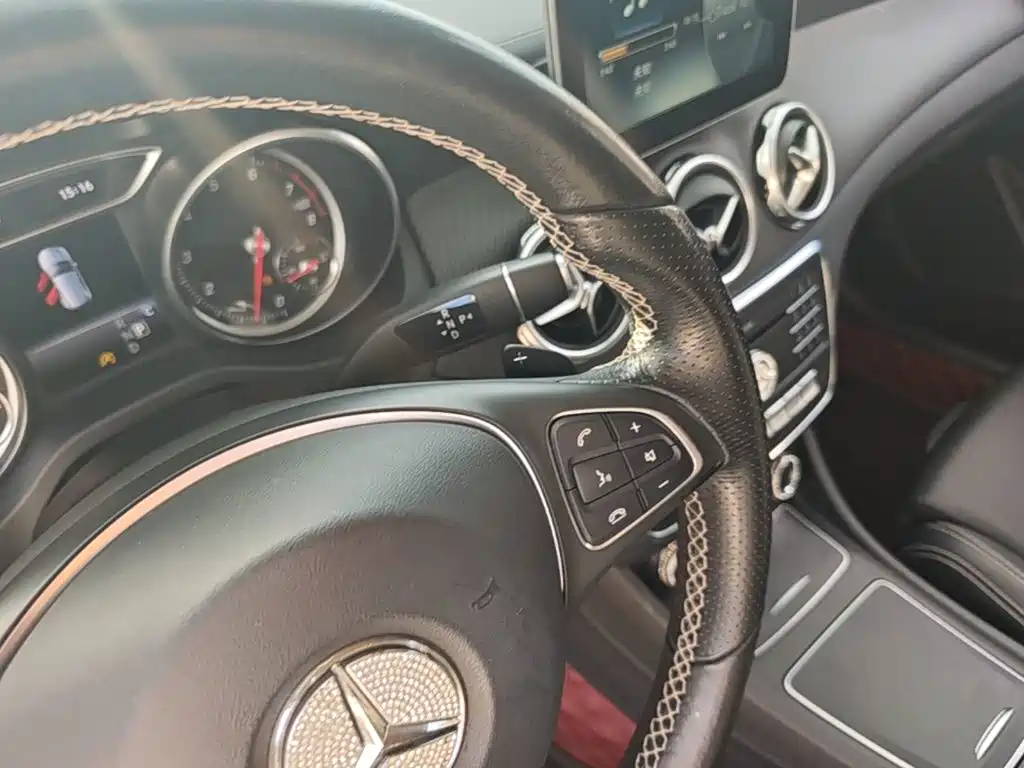 Mercedes-Benz GLA — миниатюра 14