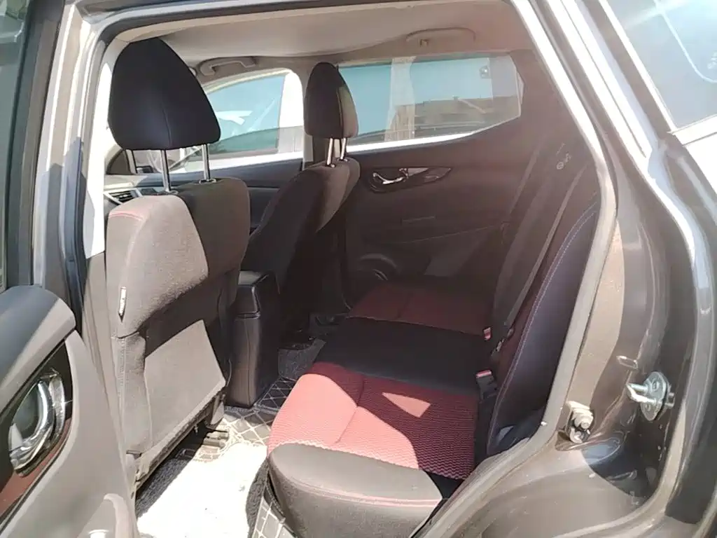Nissan Qashqai — миниатюра 17