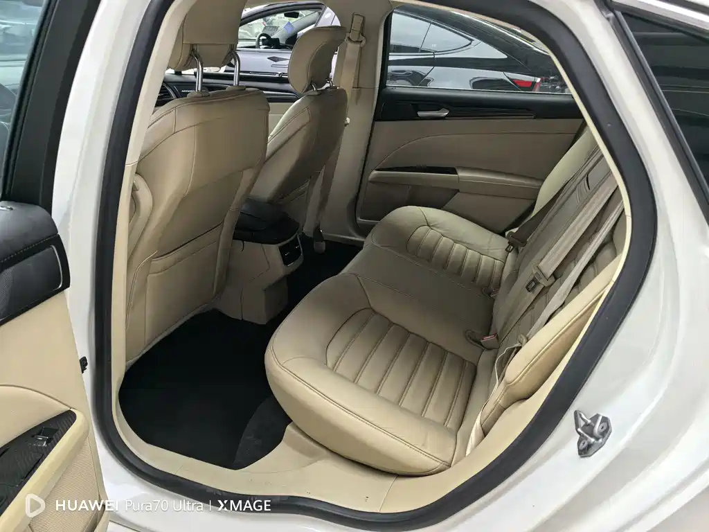 Ford Mondeo — миниатюра 10