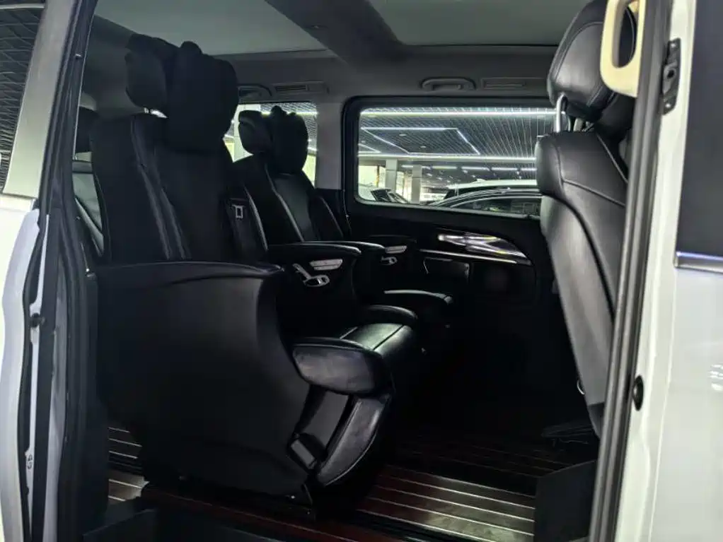 Mercedes-Benz V-Class — миниатюра 7