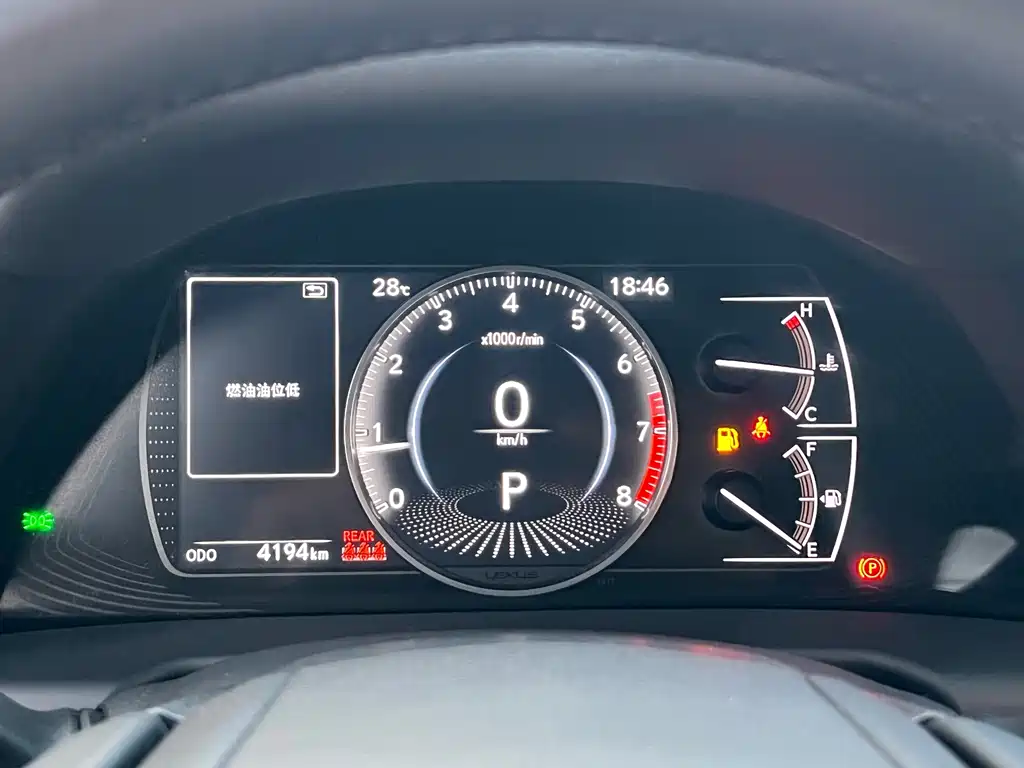 Lexus ES — миниатюра 12