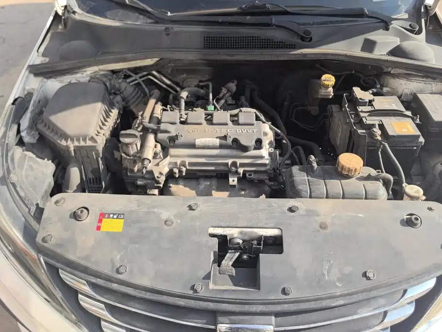 Baojun 310W — миниатюра 10