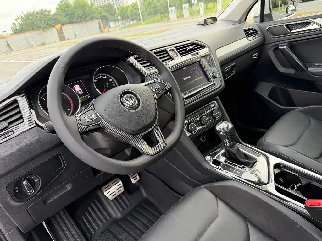 Volkswagen Tiguan L — миниатюра 6