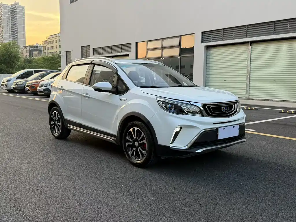 Geely Vision X3 — миниатюра 3