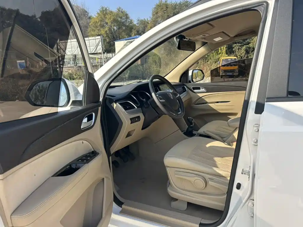 Baojun 730 — миниатюра 10