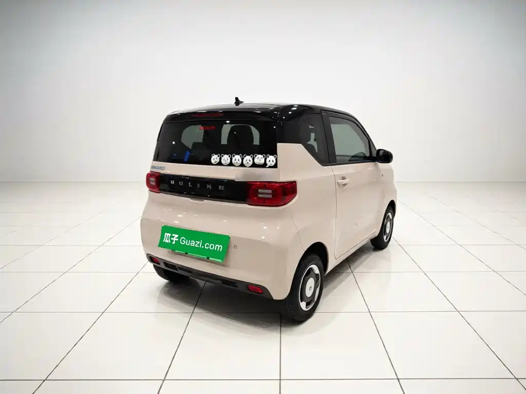 Wuling MINIEV — миниатюра 6