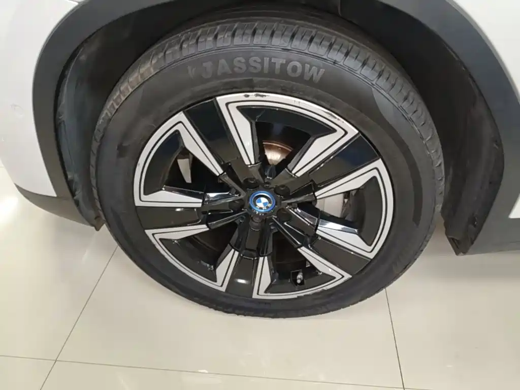BMW iX3 — миниатюра 23