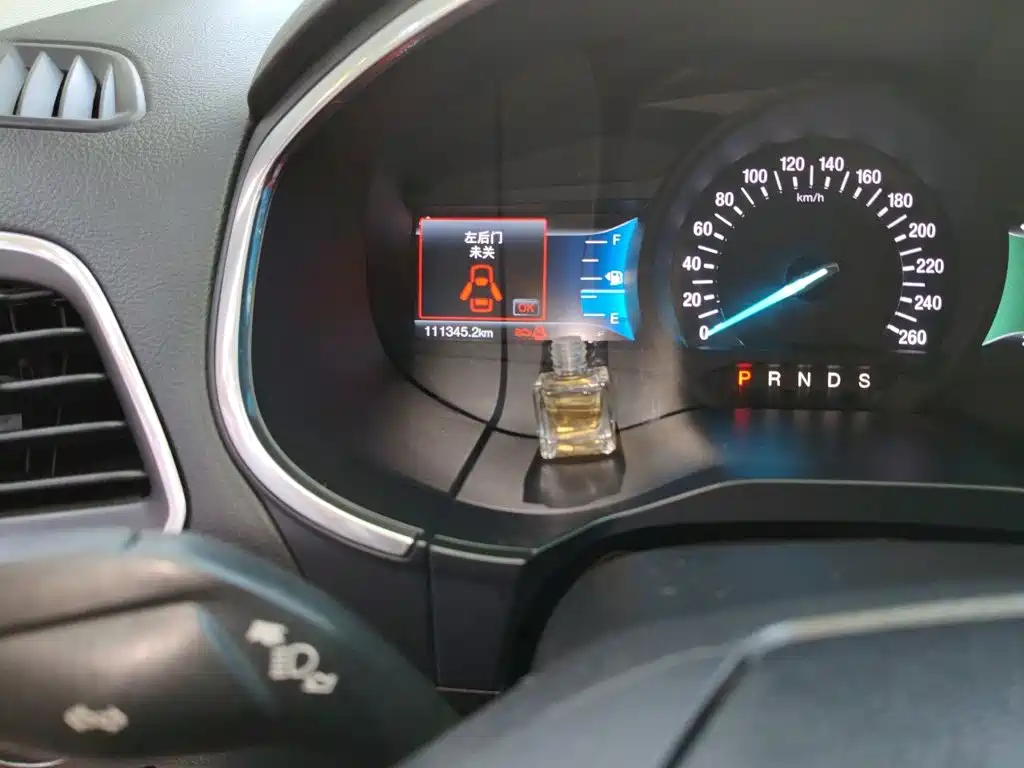 Ford Edge — миниатюра 5