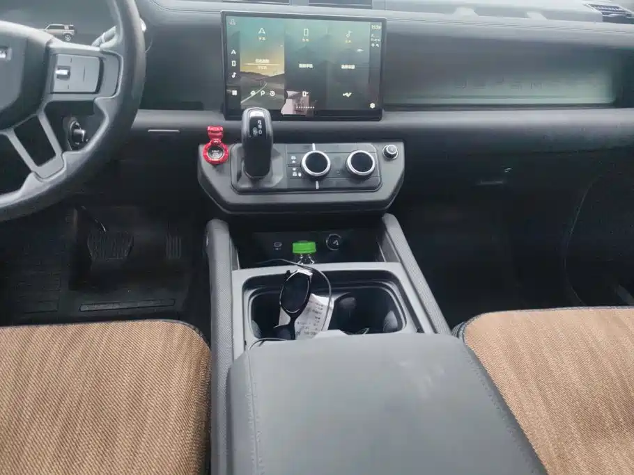 Land Rover Defender — миниатюра 16