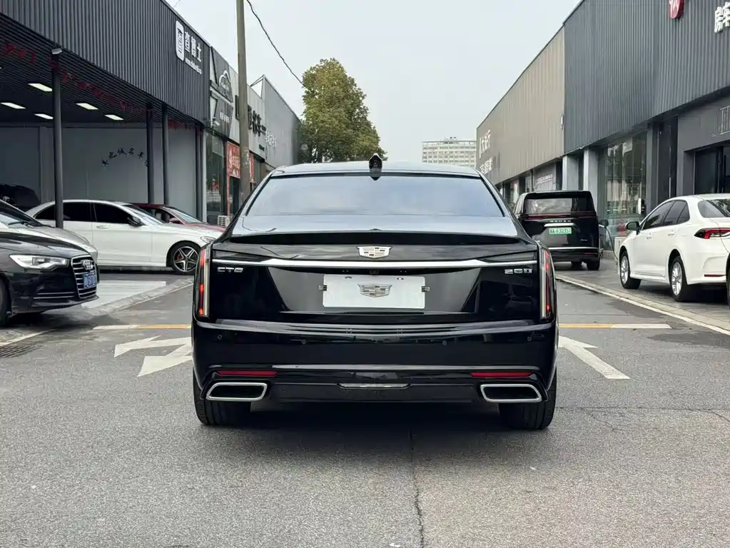 CADILLAC CT6
