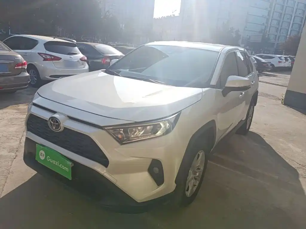 Toyota RAV4 — миниатюра 2