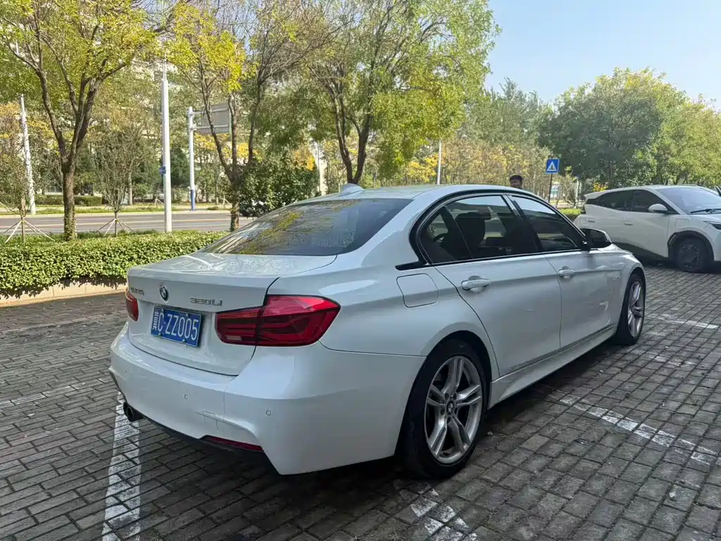 BMW 3 Series — миниатюра 3