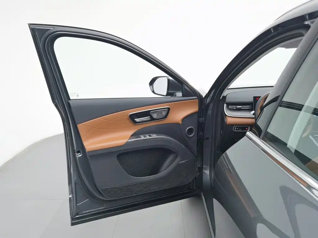 Chery Tiggo 8 — миниатюра 8