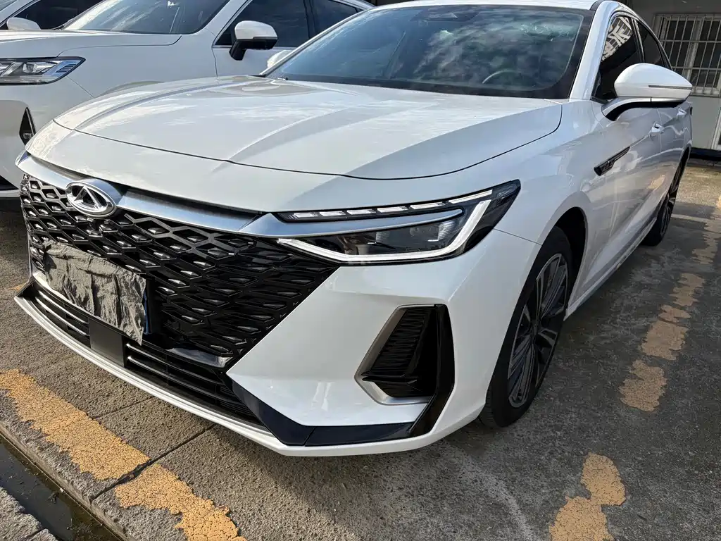 Chery Arrizo 8