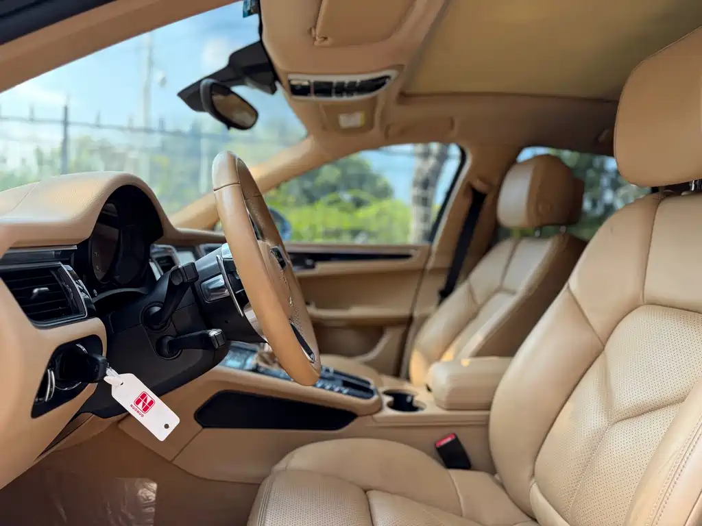 Porsche Macan — миниатюра 5
