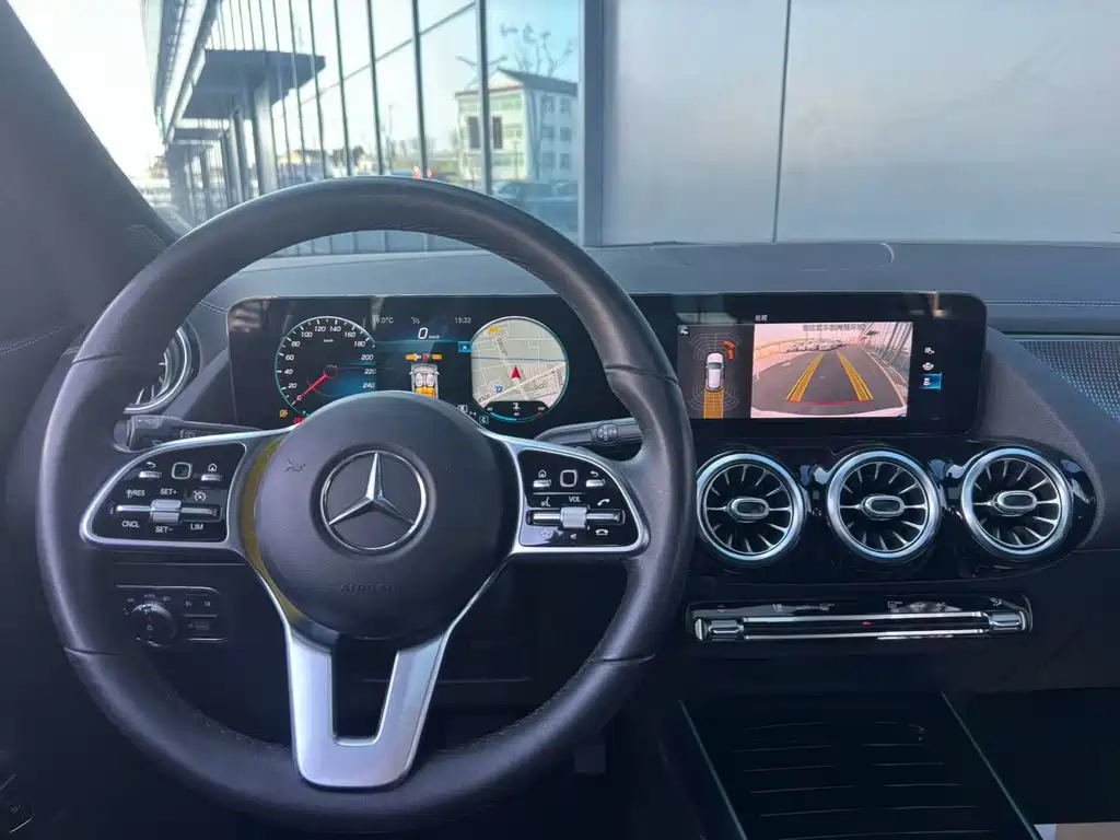 Mercedes-Benz GLA — миниатюра 8