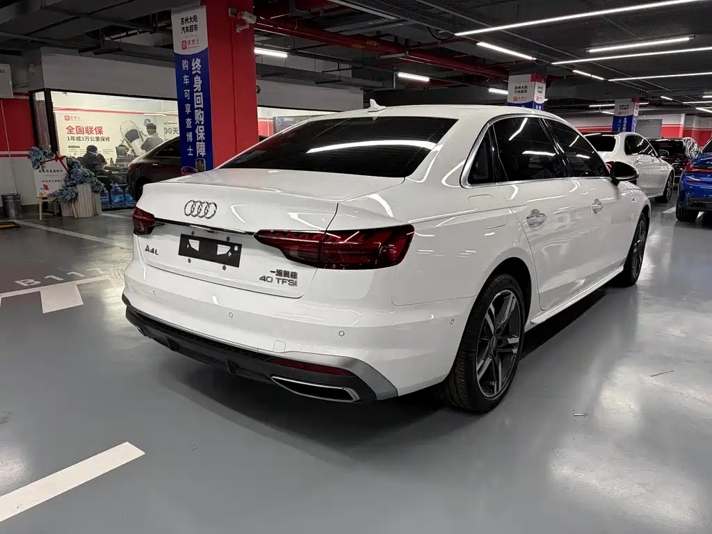 Audi A4L 2019 40 TFSI Fashion V