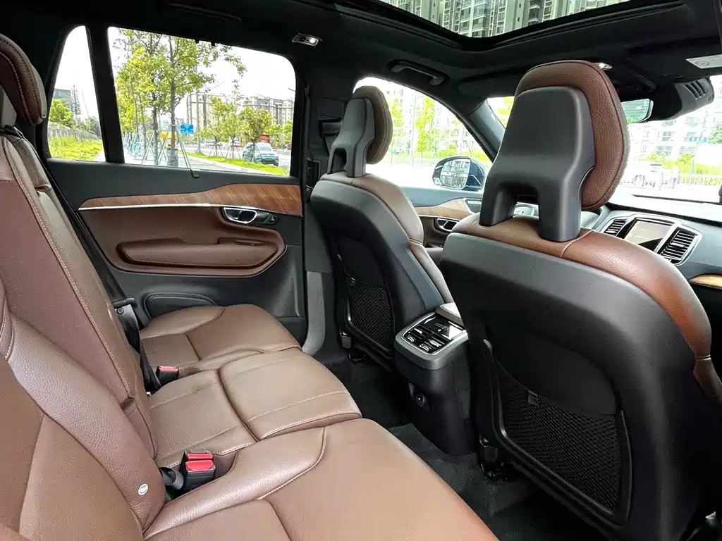 Volvo XC90 — миниатюра 4