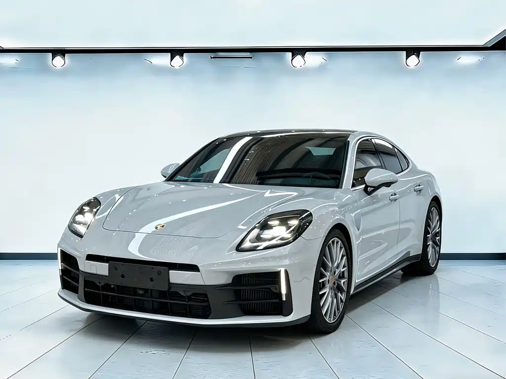 Porsche Panamera 2025