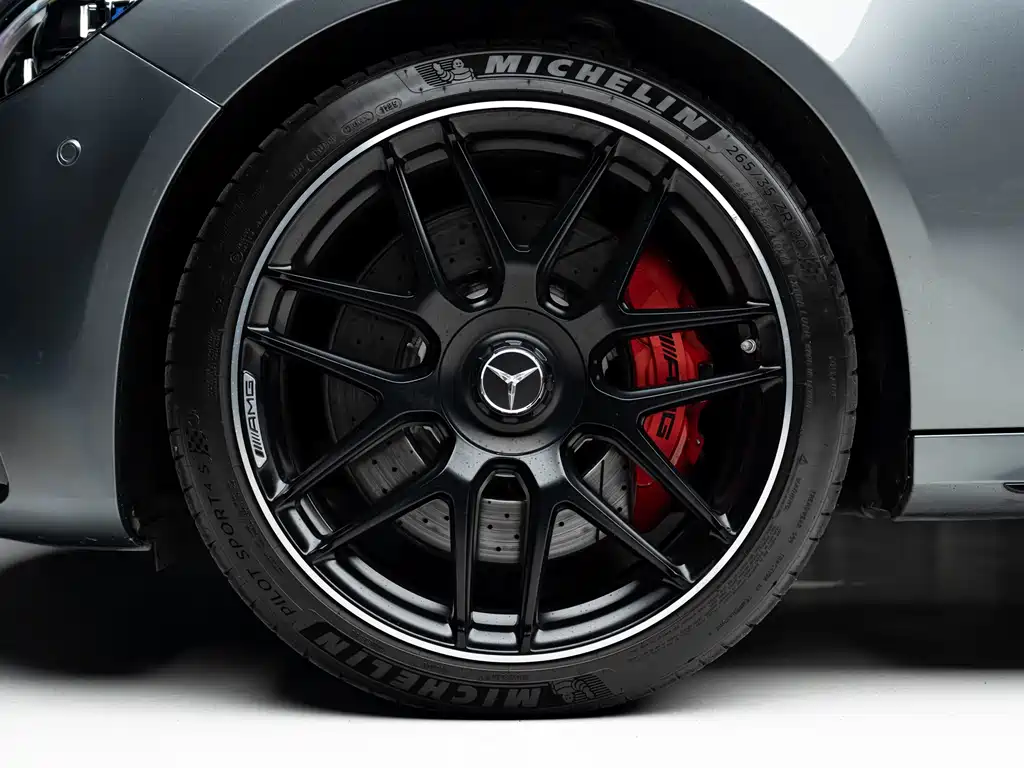 MERCEDES-BENZ E CLASS AMG