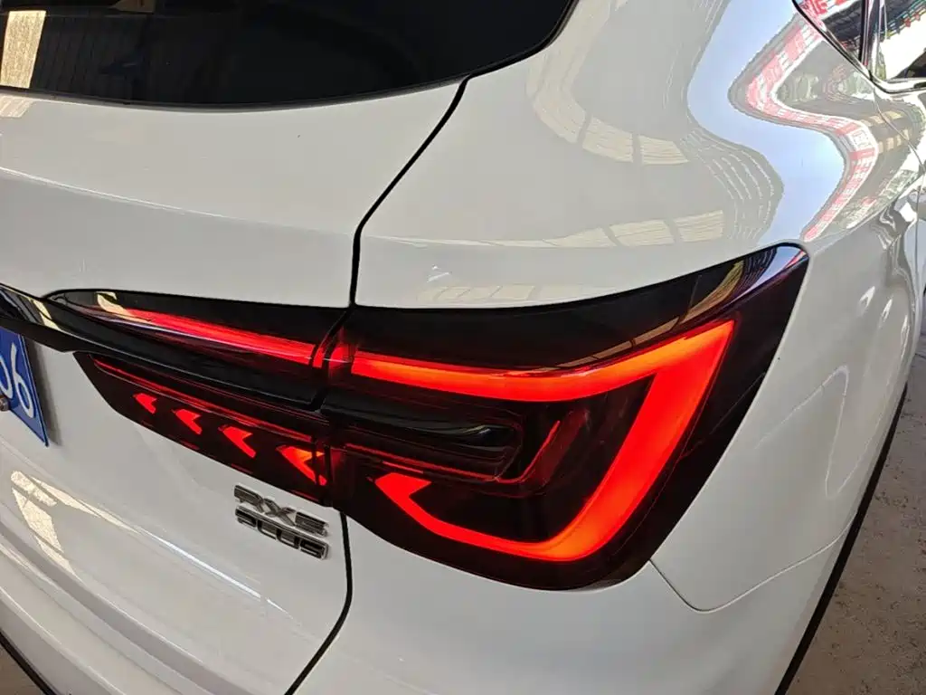 Roewe RX5 — миниатюра 8