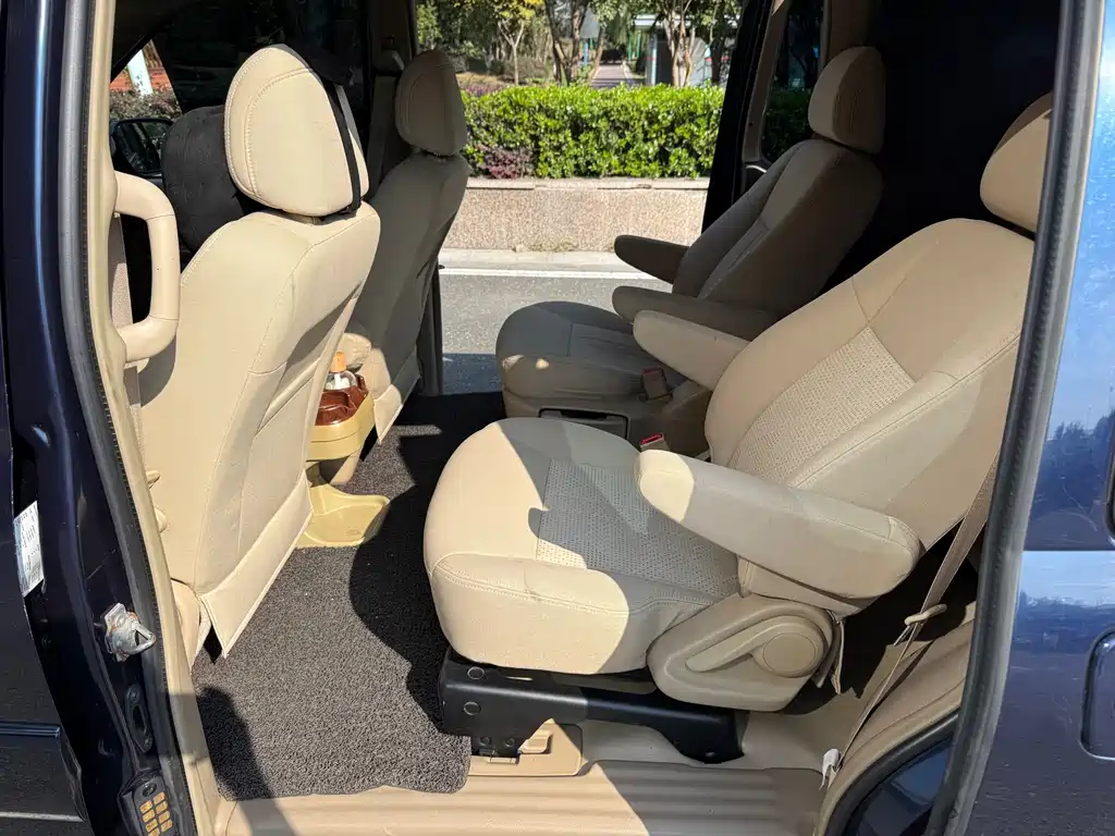 Buick GL8 — миниатюра 13