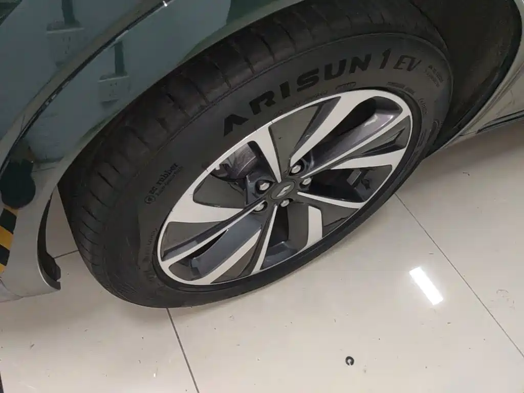 Li Auto Li ONE — миниатюра 23