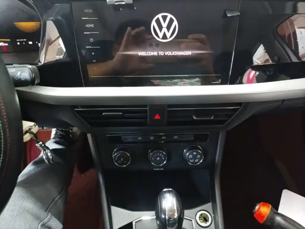 Volkswagen Lavida — миниатюра 13