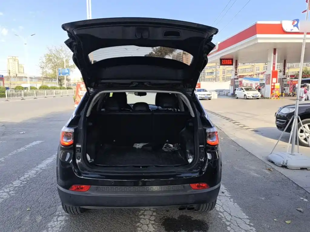 Jeep Compass — миниатюра 19