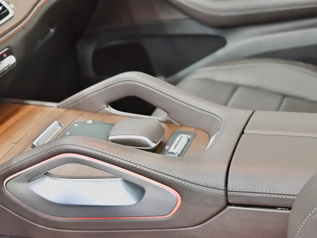 Mercedes-Benz GLE New Energy — миниатюра 17