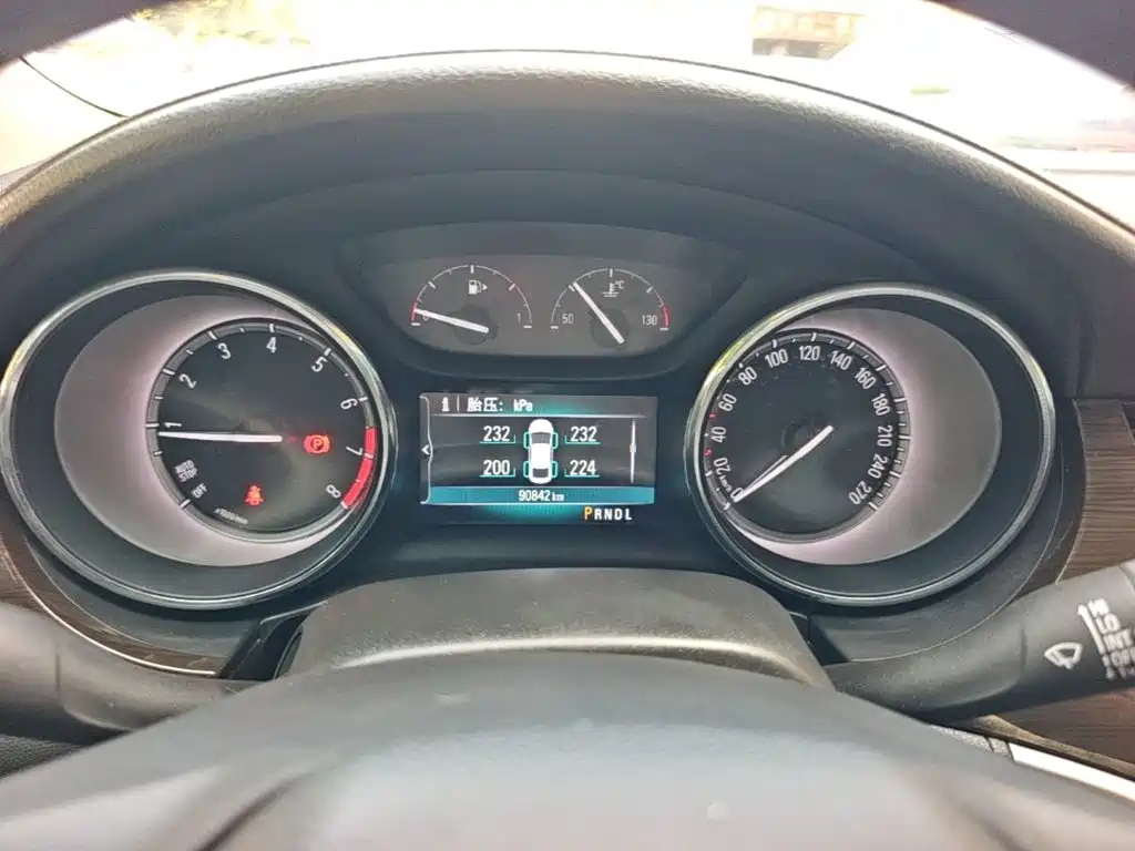 Buick Verano — миниатюра 12
