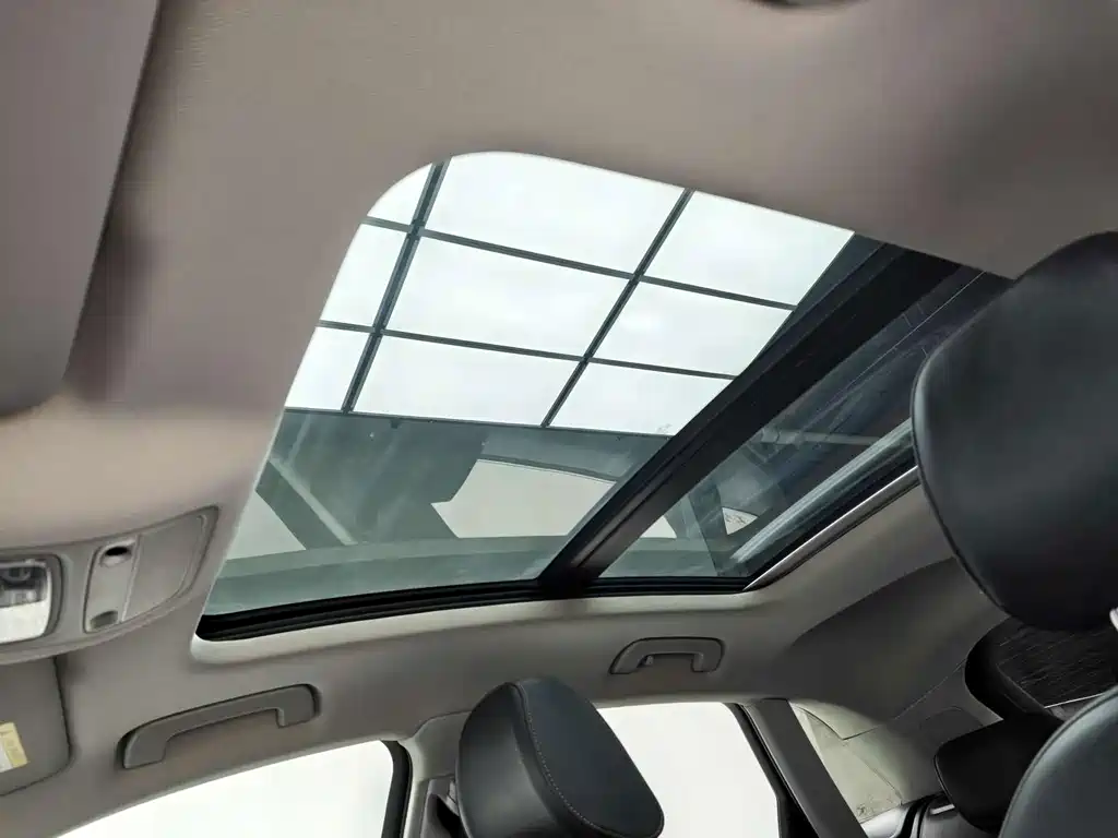 Audi Q3 — миниатюра 12