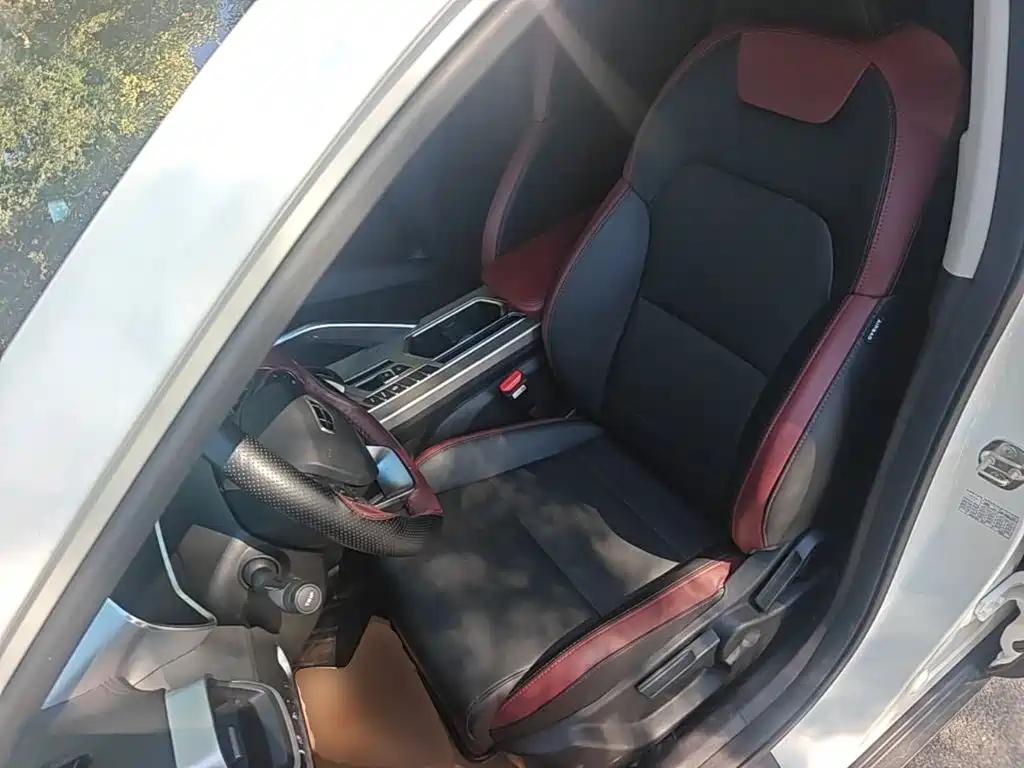 Geely Binyue — миниатюра 15