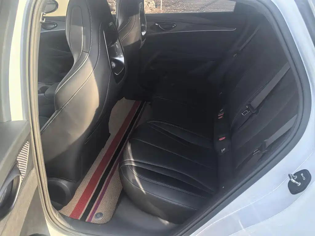 BYD Seal 06 06 2024 DM-i 80KM Luxury