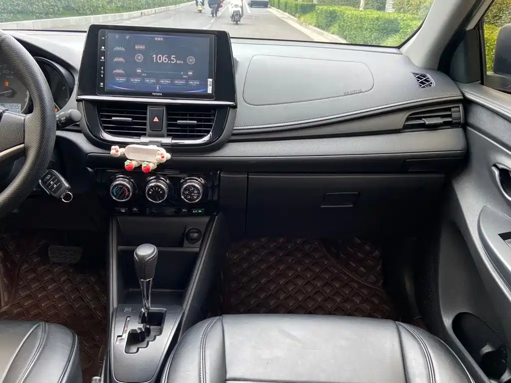 Toyota Vios FS — миниатюра 9