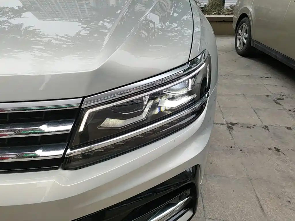 Volkswagen Tiguan L — миниатюра 24